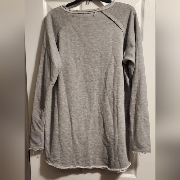 Hi-Lo Shirt - Picture 6 of 7